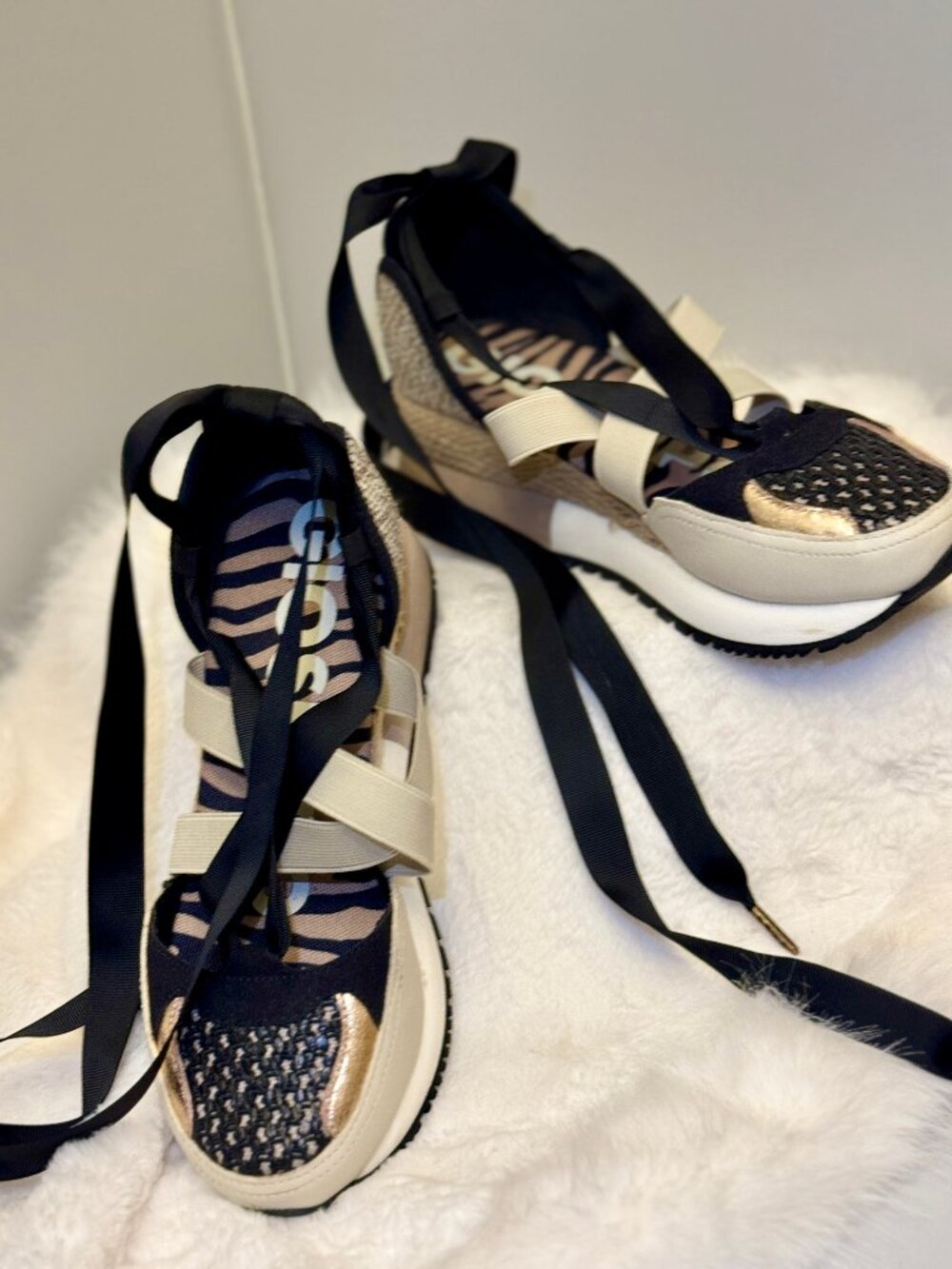 Gioseppo Escazu Wedge Sneakers